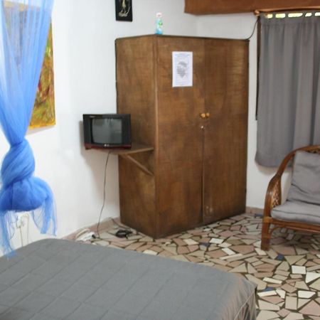 Hotel Napoleon Lagune Lomé Quarto foto